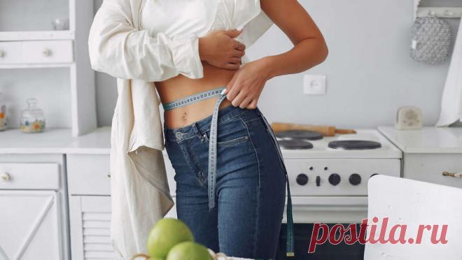 Врач перечислил продукты, которые помогут похудеть. Огурец является одним из продуктов, который поможет похудеть, потому что он в основном состоит из воды, выводящей из организма токсины и шлаки. Об этом Pravda.Ru рассказал терапевт и главный врач клиники "Детокс" Артем ...