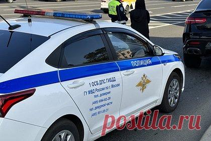 Москвичка на Mitsubishi сбила мать с младенцем в коляске. На юго-востоке Москвы на Самаркандском бульваре 44-летняя женщина на Mitsubishi сбила мать с младенцем в коляске. По данным столичной прокуратуры, девушка с ребенком пересекала проезжую часть по нерегулируемому пешеходному переходу. Девочку 2023 года рождения доставили в одну из московских больниц.