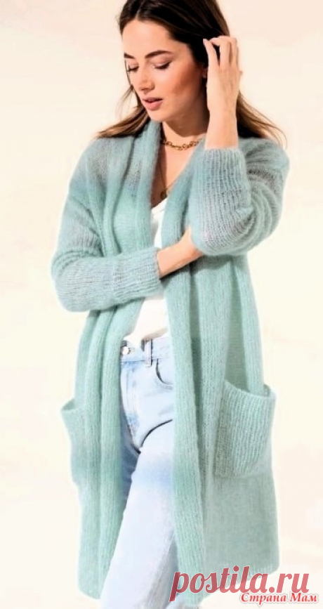 Пальто от Filati, связанное лицевой гладью спицами.