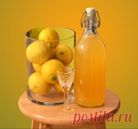 Вкусняшки из водки новогодние. «Лимончелло» и «Оранчелло»  В своей книге «Как перестать беспокоиться и начать жить» Дейл Карнеги писал: «Когда судьба вручает Вам лимон, постарайтесь сделать из него лимонад». Итальянцы последовали совету американского писател…