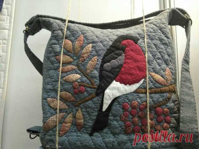 (10) Facebook