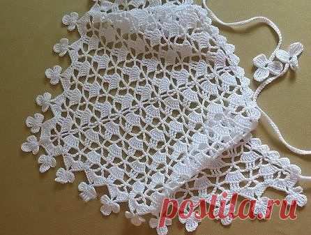 Простая косыночка, связанная крючком