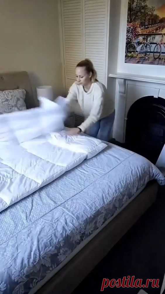 This duvet folding technique is a game changer!🙌 Credits:@effectivespaces