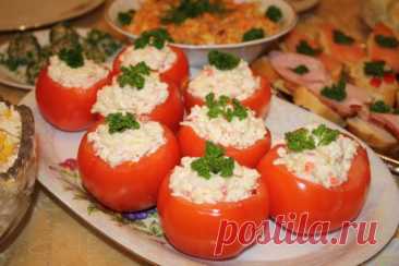 Фаршированные помидоры с крабовыми палочками — Домашняя кулинария
