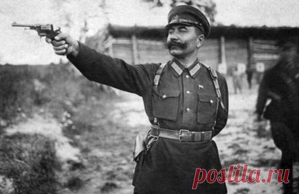 Семён Будённый и другие прославленные командиры Красной Армии в Гражданскую войну Выбор лучших всегда носит элемент субъективности и может быть оспорен. Но редко какой, даже лучший полководец в истории, избежал неудач. А успех военачальника это не всегда одни лишь победы, это ещё и карьера...