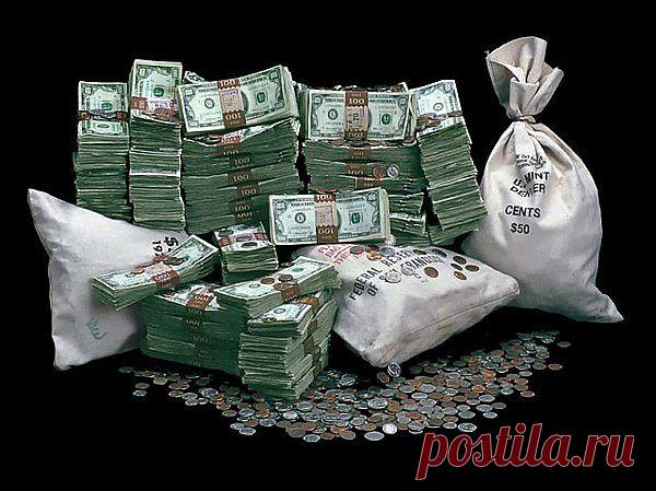 Храните Деньги В недоступном от чужих рук и глаз месте...