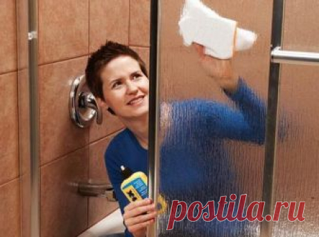 Як відмити душову кабіну: декілька дієвих способів Чистити стінки душової кабіни — одне з найбільш неприємних, нудних і трудомістких занять, які багато відкладають на потім. Пропонуємо найбільш ефективні способи впоратися з цим.

Чистити стінки душової кабіни — одне з найбільш неприємних, нудних і трудомістких занять, які багато відкладають на пот