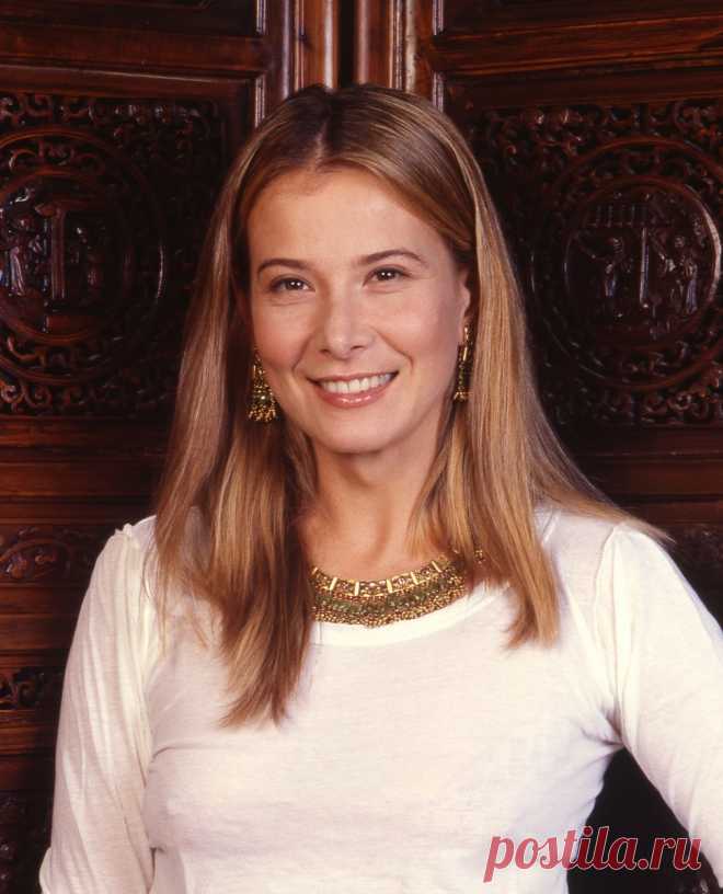 Юлия Высоцкая восхитила поклонников необычным образом - Светская жизнь - Леди Mail.ru