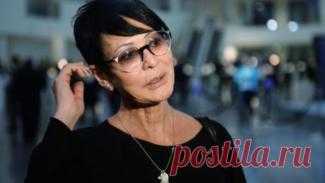 Экс-политик Хакамада отдала мошенникам крупную сумму денег. Журналист и бывший политический деятель Ирина Хакамада попалась на уловку мошенников. Об этом сообщается в Telegram-канале 112. В материале отмечается, что женщине в мессенджере начали поступать сообщения от близкой подруги по имени ...