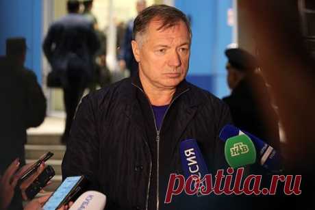 Хуснуллин прокомментировал работу Крымского моста. Вице-премьер России Марат Хуснуллин рассказал, что после осмотра Крымского моста провел совещание. Его итогами он поделился в Telegram. Хуснуллин заявил, что первые результаты обследования разрушенной части Крымского моста появятся завтра. Он поручил «в течение суток составить план-график восстановительных работ».