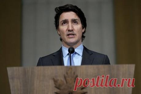 Канадского премьера призвали набраться смелости и извиниться перед россиянами. Посол РФ в Оттаве Олег Степанов отметил, что извинений премьер-министра Канады Джастина Трюдо из-за чествования 98-летнего ветерана СС Ярослава Хунки в парламенте страны недостаточно. По его словам, ему следует набраться смелости и извиниться за данный инцидент перед россиянами.