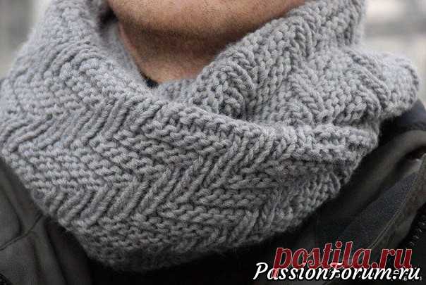 Мужской снуд "Fishbone Snood". Описание и схема | Вязание для мужчин спицами. Схемы вязания Размер (приблизительно): ширина 25 см, длина в сложенном виде 60 см.  Для вязания мужского снуда вам потребуется: примерно 300 г пряжи вида Bulky (50-60 м/ 50г); круговые спицы №6 и №7.  Совет. Также можно использовать пряжу вида Aran (80-100 г/ 50 м), увеличив число петель (если нужно) и...