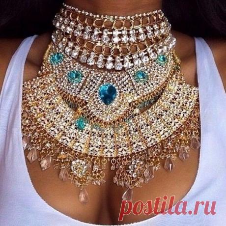 Роскошные и яркие)