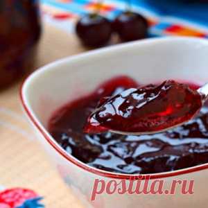 ВИШНЕВОЕ ЖЕЛЕ В БАНКАХ