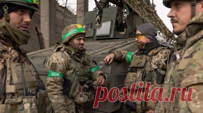 МО России показало уничтожение направлявшегося к Красноармейску десанта ВСУ. Министерство обороны России показало видео уничтожения украинских боевиков, пытавшихся попасть в Красноармейск (Покровск) на вертолёте для деблокирования окружённых сил ВСУ. Читать далее