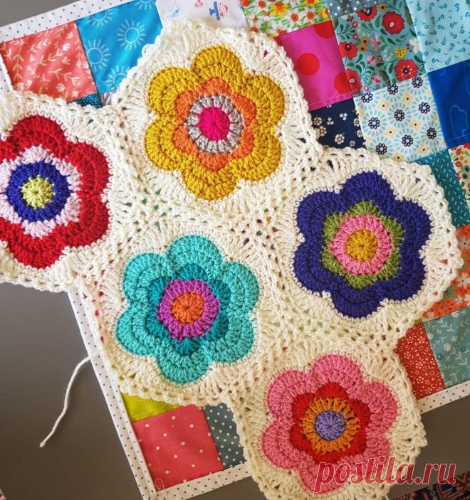 Angie 🌷 Le monde de Sucrette в Instagram: «Loving that blanket sooo much 💕 but did not have enough time for hooking today. Mondays are always so busy 🤯🙃 . . Pattern from…» 2 614 отметок «Нравится», 59 комментариев — Angie 🌷 Le monde de Sucrette (@lemondedesucrette) в Instagram: «Loving that blanket sooo much 💕 but did not have enough time for hooking today. Mondays are always…»