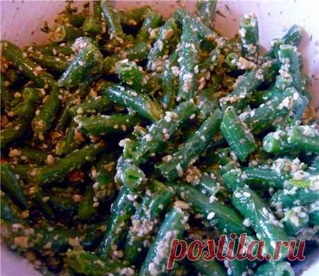 Острая закуска из стручковой фасоли.