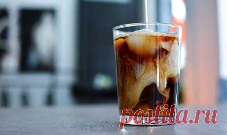 Кофе Cold Brew - это холодный кофе 

Почему он хорош?
- Во-первых, это идеальный #напиток для лета.
Но это не самое главное...

Давайте разберем, чем хорош #Cold_Brew, и чем этот #холодный_кофе завоевал сердца кофеманов