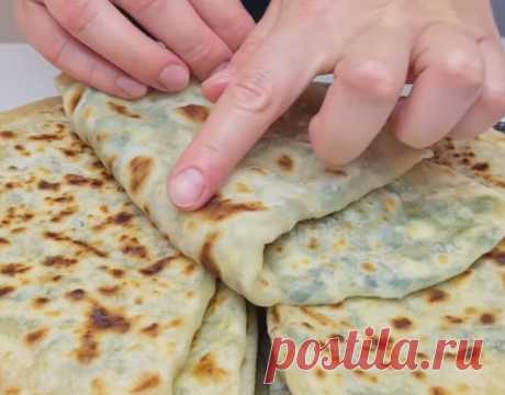 Приготовим те самые турецкие лепешки гезлеме (дают в отелях): в начинку творог и сыр — слюнки текут