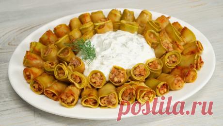 Фаршированные роллы из кабачков | Всегда Вкусно! | Пульс Mail.ru Удивите родных и близких вкусными ролами из кабачков. Мясной фарш в сочетании с булгуром, в тонких кабачковых ролях, с ароматным соусом. Доступные...