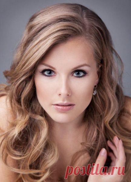 Бежевый цвет волос (42 фото) с темным, пепельным, светло-русым оттенком: видео-инструкция как получить, добиться своими руками, кому идет, фото и цена