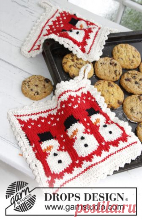 3 Little Snowmen / DROPS Extra 0-792 - Free knitting patterns by DROPS Design Knitted DROPS pot holders with pattern for Christmas in Paris.