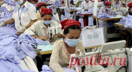 Опытная женщина - это женщина, которая умеет притворяться неопытной.