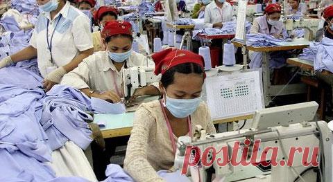 Опытная женщина - это женщина, которая умеет притворяться неопытной.