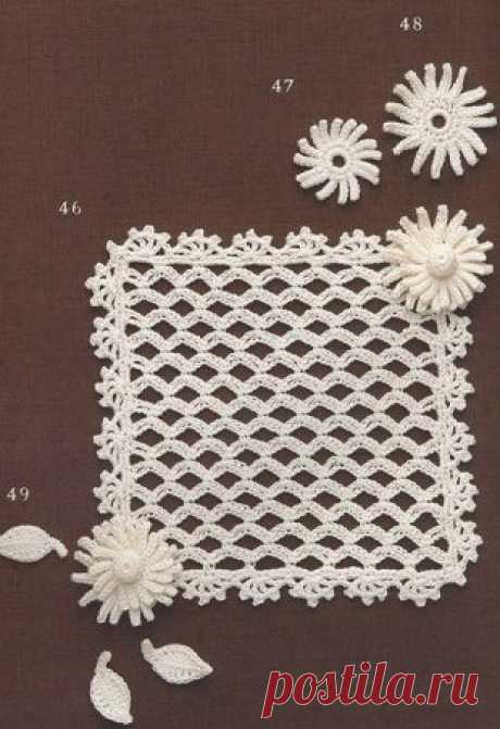 Квадратная салфетка с кружевным краем и декором цветком крючком. Схема. / clubmasteric.ru