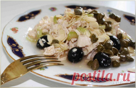 Салаты  с курицей и сельдереем : вкусно и полезно 
Еще несколько лет назад никто и знать не знал, что такое сельдерей. По крайней мере, о нем не так часто упоминалось в газетах, кулинарных шоу и в пособиях о правильном питании. Однако негативные факт…
