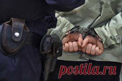 Раскрыта судьба пытавшегося провезти в колонию оружие водителя