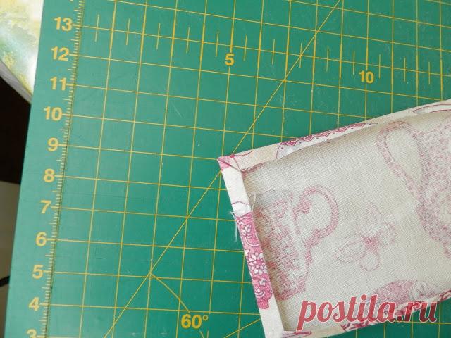 Полезная хитрость для шитья (Шитье и крой) Цитирую дословно, текст автора. Я сегодня радовалась как маленький ребенок, когда получилось очень аккуратненько пришить полоску ткани.А так как настоящий ребенок спал, то радовалась тихо, с фотоап…