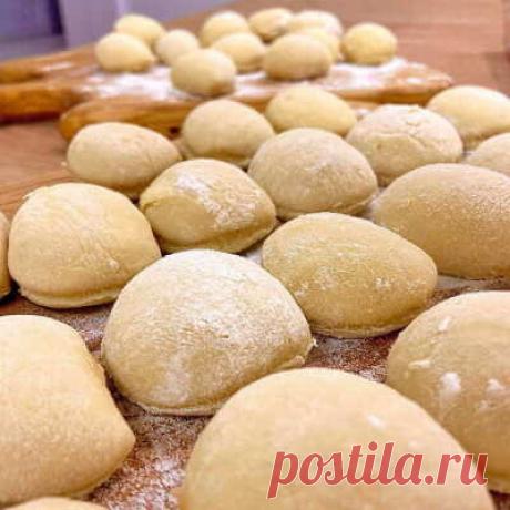 Идеальное тесто для пельменей и вареников с растительным маслом рецепт приготовления блюда занимает 20 мин времени