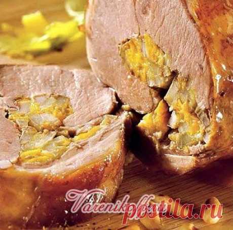 Рулет из свинины с начинкой