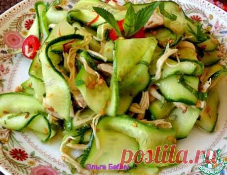 Салат из огурцов и курицы