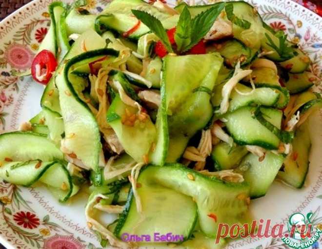 Салат из огурцов и курицы