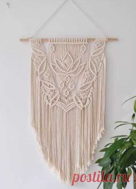 Hand Crafted Wall Hanging Macrame Tapestry Wall Decor Makramee | Macrame | Makramee lernen | Makramee für Anfänger | knüpfen | DIY | Makramee Inspiration | Makramee Anleitung | Wandbehang |Makramee Wandbehang | Wall Hanging | Tapestry | Blumenampel | Plant Hanger | Makramee-Blumenampel | Macrame Plant Hanger | Makramee Schlüsselanhänger | Macrame Key Chain