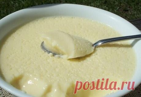 Воздушный крем-десерт за 5 минут: нежный, сливочный и очень легкий! Разрешается даже при диете.
Если вы где-либо пробовали или даже сами готовили баваруа (баварский крем), наверняка помните его вкус. Волшебный сливочный крем желеобразной консистенции потрясающ уже сам по себе, а еще открывает огромнейший простор для кулинарной фантазии. Его можно использовать для создания многослойных пирожных, как начинку для блинов и тарталеток, а также для смазывания тортов…
Ингредиенты
Молоко — 1,5 стак.
С