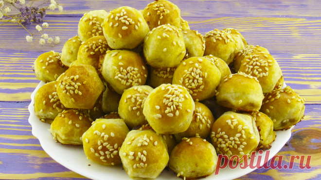 100 штук за полчаса! Вкуснейшие мини пирожки! Приветствую всех! Сегодня я хочу с вами поделиться рецептом очень вкусных мини пирожков. За полчаса получается более 100 штук. Удивила? Тогда смотрите далее!