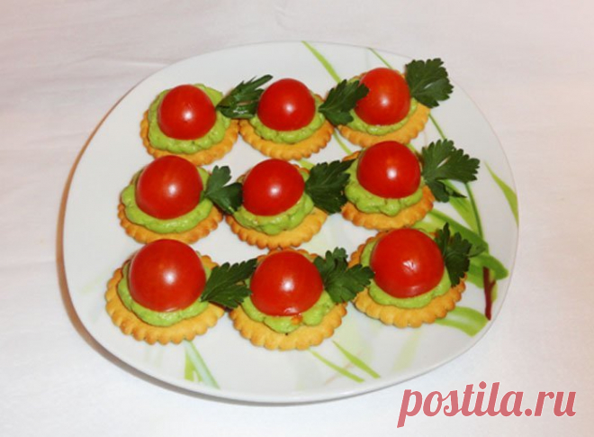 «Авокадо с помидором на крекере – закуска.» — карточка пользователя Наталья Р. в Яндекс.Коллекциях