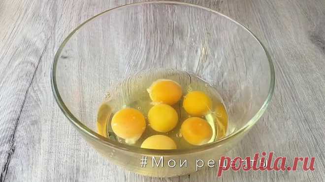 Яичные маффины с колбасой