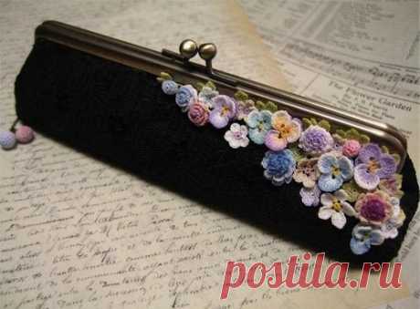 Цветочные аксессуары крючком
