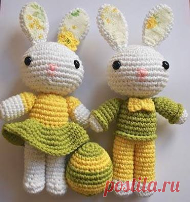 Зайчики с пасхальным яйцом!