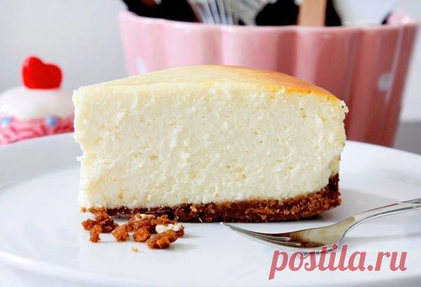 Творожный чизкейк
на 100грамм - 94.49 ккалБ/Ж/У - 12.88/2.96/3.65 

Ингредиенты: 
Корж: 
Овсяные отруби - 4 ст. л 
Кефир 1% - 3 ст. л 
Яйцо - 1 шт 
Подсластитель - по вкусу 

Крем: 
Творог обезжиренный - 400 г 
Яйца - 2 шт 
Кефир 1% - 1 ст. л 
Сода - 3 г 
Подсластитель - по вкусу 

Приготовление: 
Корж: смешать все ингредиенты, выложить в форму и выпекать 15-20 минут. Корж должен быть как крекер. 

Белки отделяем от желтков, белки ставим в сторону. Желтки и все остальные и...