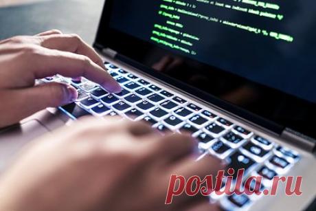 Мужчина позвонил бывшей 815 раз за двое суток и попал под суд. Житель США обвиняется в киберпреследовании своей бывшей возлюбленной, которой он позвонил 815 раз за двое суток. Мужчина отправлял женщине тысячи оскорбительных сообщений и унижал ее в соцсетях на протяжении нескольких месяцев. В случае, если суд признает американца виновным, ему грозит до пяти лет тюрьмы.