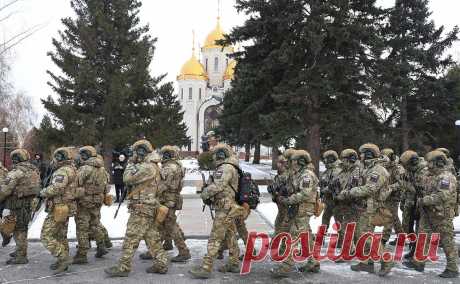 Госдума одобрила наказание добровольцев за преступления против службы. Госдума приняла в первом чтении законопроект о распространении на участников добровольческих формирований уголовной ответственности за ряд преступлений, совершенных при выполнении боевых задач.