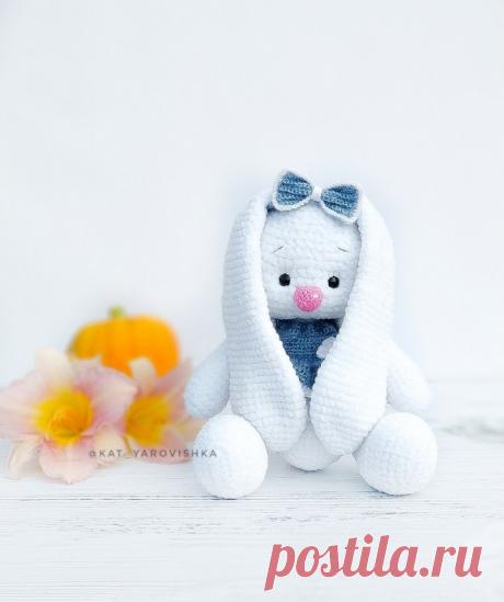 Вязаный зайка