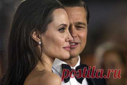 Брэд Питт продолжит судиться с Анджелиной Джоли из-за опеки над детьми. Брэд Питт и Анджелина Джоли продолжат судебный процесс из-за детей. Отмечается, что 57-летний артист оспорит отмену решения об опеке. Ранее судья Джон Одеркирк, который вел дело и разрешил артисту проводить больше времени с наследниками, был отстранен по требованию актрисы, после чего решение было заблокировано.