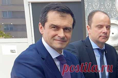 Посол Украины рассказал о битве за нежелающих возвращаться домой украинцев. Постоянный представитель Украины при Евросоюзе Всеволод Ченцов предположил, что в 2025 году в Европе будет битва за украинских граждан. Он также рассказал о необходимости повысить конкурентоспособность и создать соответствующие условия на Украине для повышения желания вернуться из Евросоюза.