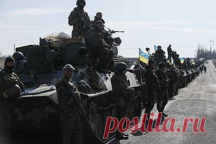 Военкор перечислил основные болевые точки России в зоне СВО. Вооруженные силы Украины (ВСУ) приступили к новой тактике из-за наступления России, уходя в глухую оборону. Об этом заявил военный корреспондент Андрей Коц, назвав основными болевыми точками ВС РФ в зоне спецоперации (СВО) Марьинку, Авдеевку, Артемовск, а также харьковско-белгородское направление.